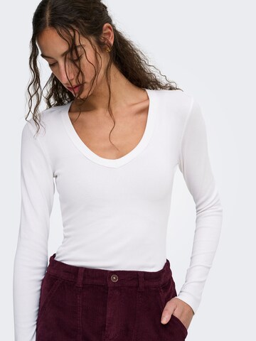 T-shirt 'ONLRiley' ONLY en blanc