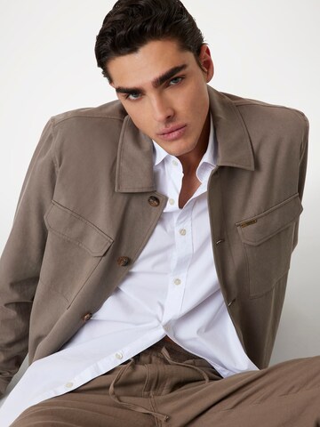 GUESS Jacke in Braun