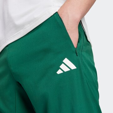 ADIDAS PERFORMANCE - Slimfit Camiseta funcional 'GYM+' en verde