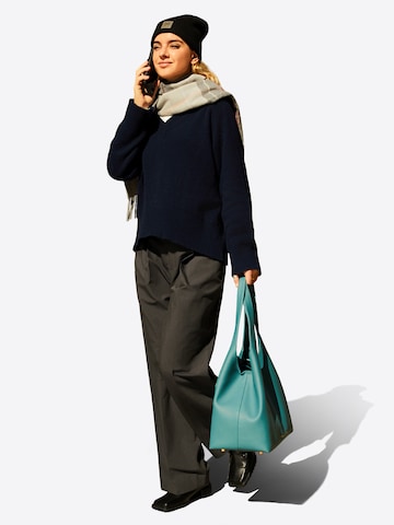 Victoria Hyde Handtasche ' Strive ' in Blau