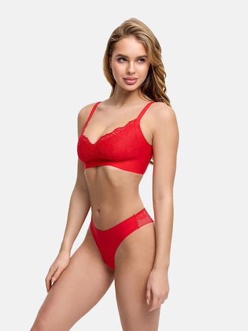 String 'Tanga mit Spitze' di cfab (formerly creamy fabrics) in rosso: frontale