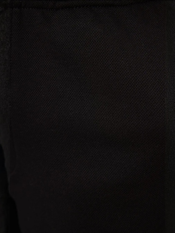 regular Pantaloni 'TOMMY Jugend-Shorts Mit Normaler Passform Mittlerer Taille' di Tommy Life in nero