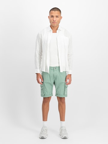 ALPHA INDUSTRIES Liibuv Klapptaskutega püksid, värv roheline