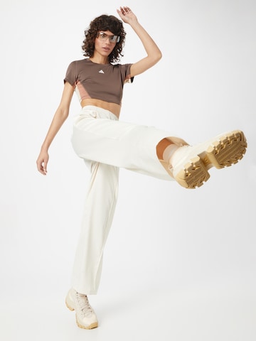 ADIDAS ORIGINALS regular Παντελόνι με τσάκιση 'Trefoil Monogram Satin' σε λευκό