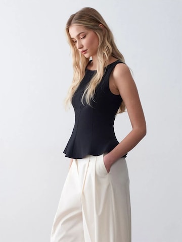 Dilvin Top in Black