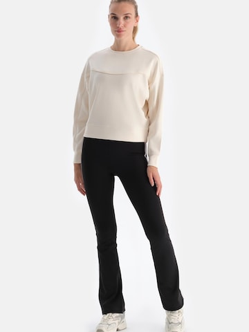 Dagi Flared Leggings i sort: forside