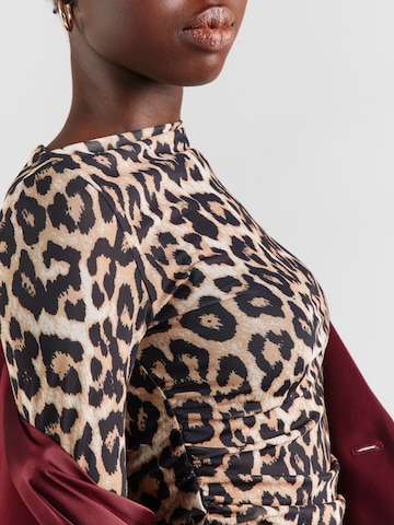 ABOUT YOU Shirt 'Mila' in Brown