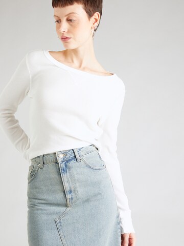 GAP Shirt in White: front