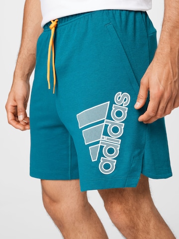 ADIDAS SPORTSWEAR Regular Sportshorts in Blau