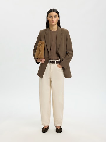 SELECTED Póló 'SLFEssential' - barna