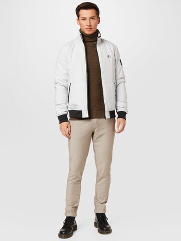 Calvin Klein Jeans - Chaqueta de entretiempo 'HARRINGTON' en blanco