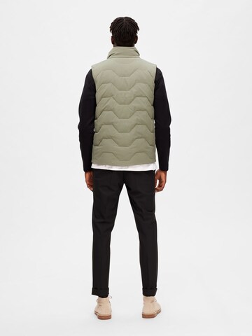 SELECTED HOMME Vest in Green