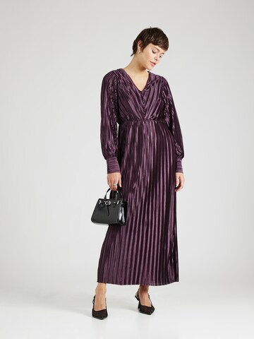 Rochie 'YASSTORMA' de la YAS pe mov: față