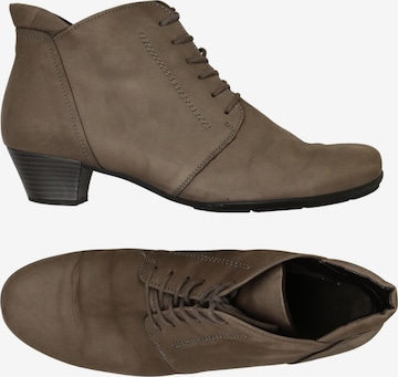 GABOR Dress Boots in 40,5 in Brown: front