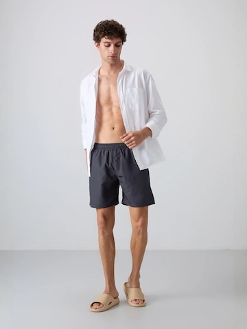 Tommy Life Regular Broek in Grijs