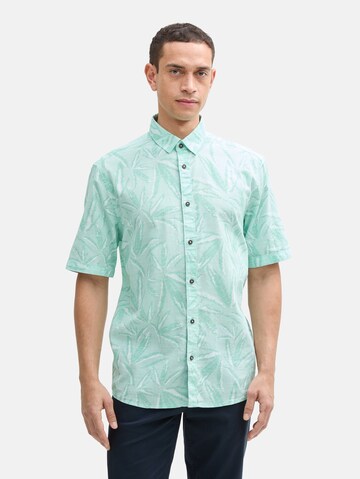 Fit confort Chemise TOM TAILOR en vert : devant