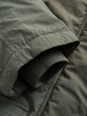 Next Talvitakki värissä vihreä