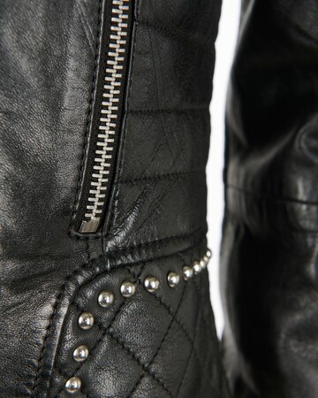 Maze Between-Season Jacket in Black