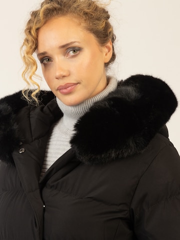 APART Winter Coat in Black