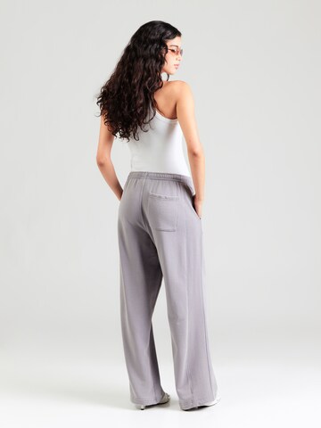 pilka Calvin Klein Jeans Plačios klešnės Kelnės