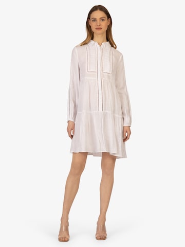 mint & mia Shirt Dress in White: front