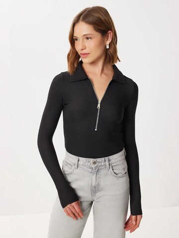 Happiness İstanbul Bluse‌ in Schwarz