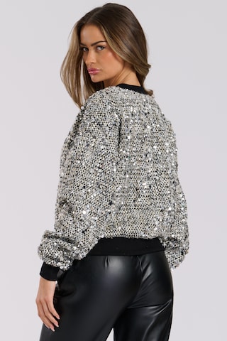 Finding Friday Tussenjas in Zilver