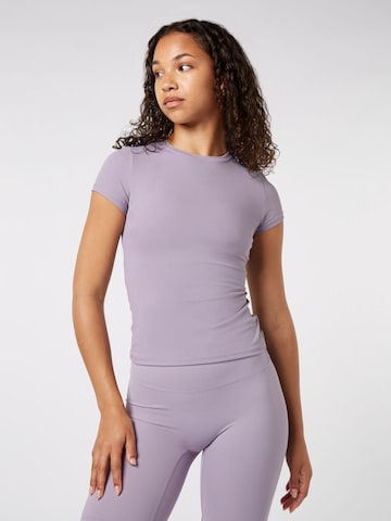 YO-GAYA Sporttop 'Short Sleeve Top' in Lila