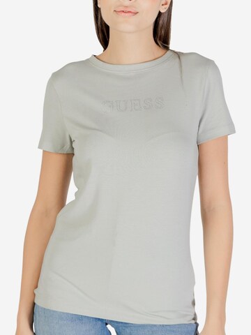 Top 'BRIANA SS T-SHIRT V3BI11 J1314' di GUESS in verde