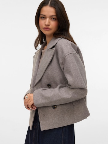 Veste mi-saison 'VMVinceline' VERO MODA en marron : devant