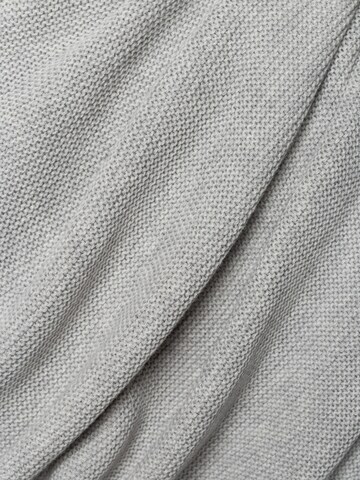 Pull-over Marie Lund en gris