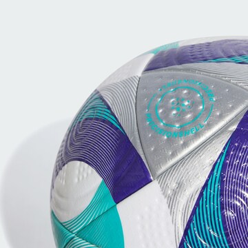 Balle 'Queens League La Caprichosa Pro' ADIDAS PERFORMANCE en blanc