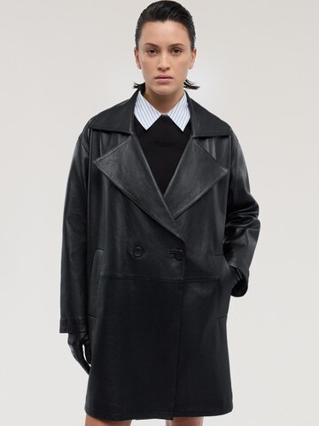 Trussardi - Chaqueta de entretiempo en negro: frente