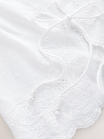 Next Top in White