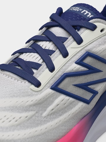 new balance - Zapatillas de running 'More' en blanco
