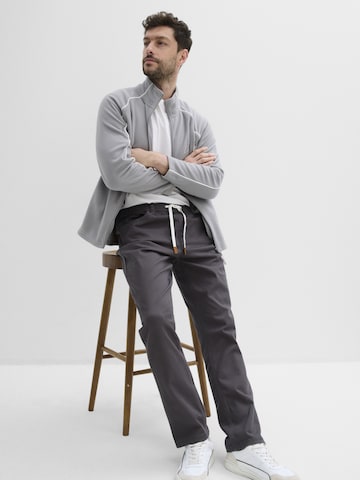Regular Pantalon bonprix en gris