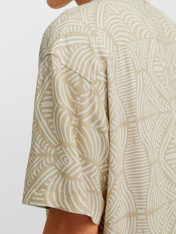 JACK & JONES Comfort fit Button Up Shirt in Beige