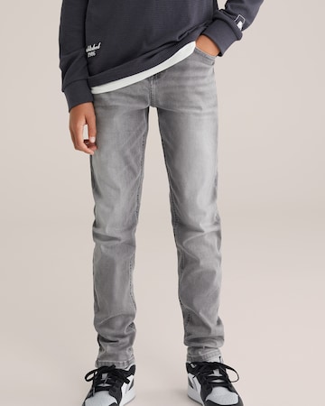 WE Fashion Regular Дънки в сиво: отпред