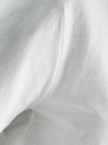 Bershka T-Shirt in Schwarz