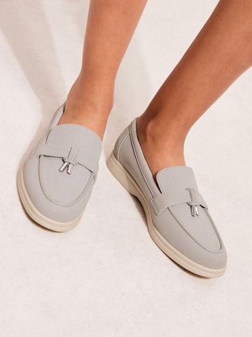 Chaussure basse Friends Like These en gris