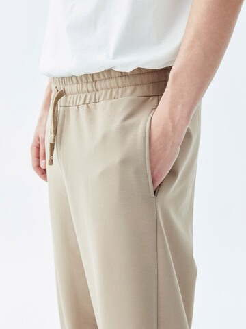 VAMOS CLO Regular Trousers 'Killeen' in Beige