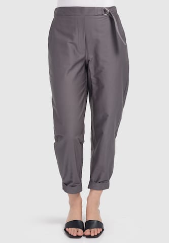 Loosefit Pantalon HELMIDGE en gris : devant