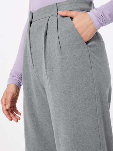 Abercrombie & Fitch Wide Leg Hose in Grau