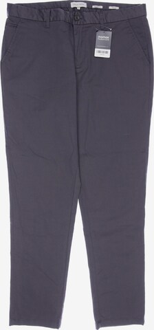 Casual Friday Pants in 34 in Grey: front
