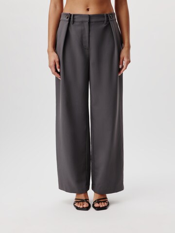 Wide Leg Pantalon à pince 'Frauke' LeGer by Lena Gercke en gris : devant