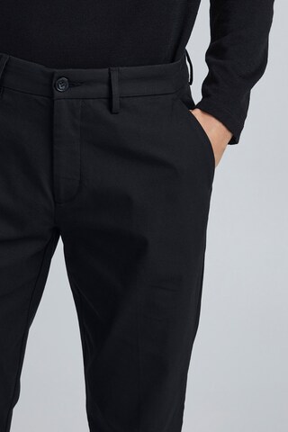 Casual Friday - Slimfit Calças chino 'Philip 2.0' em preto