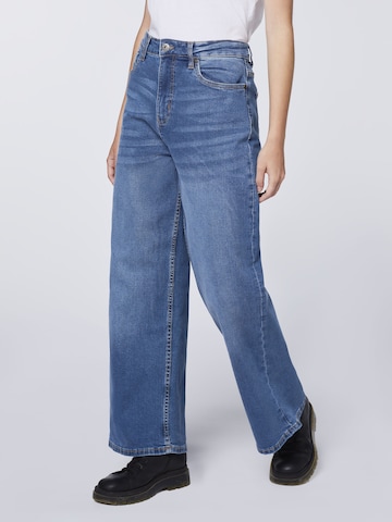 JZ&CO Wide leg Jeans in Blue: front