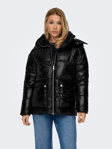 Giacca invernale 'ONLSKY' di ONLY in nero: frontale