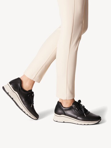 Sneaker bassa di Tamaris in nero