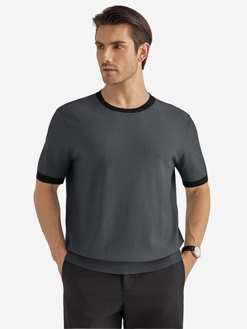 Pullover di Vantory in grigio